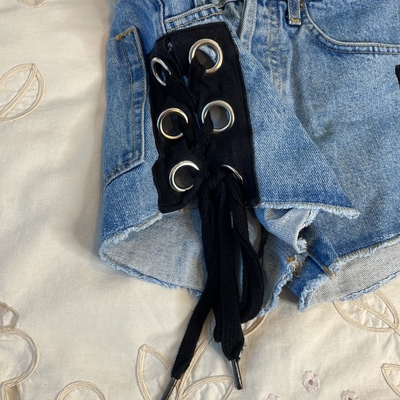 LF Carmar Denim tie side 11” high rise jean shorts - Picture 10 of 10